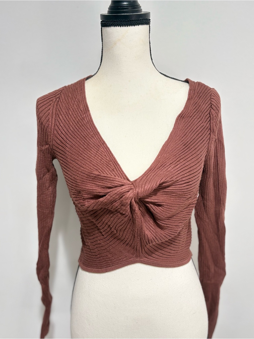 Abercrombie & Fitch Ribbed Twist Front Long Sleeve Top - Brown - Picture 2 of 6